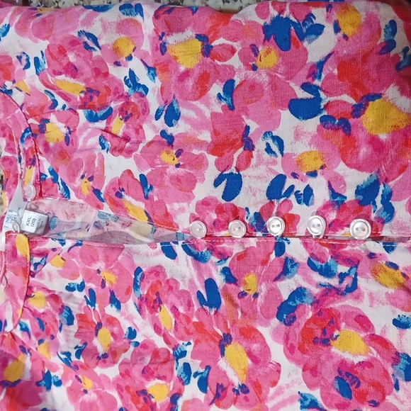 Pretty blouse - Picture 3 of 3